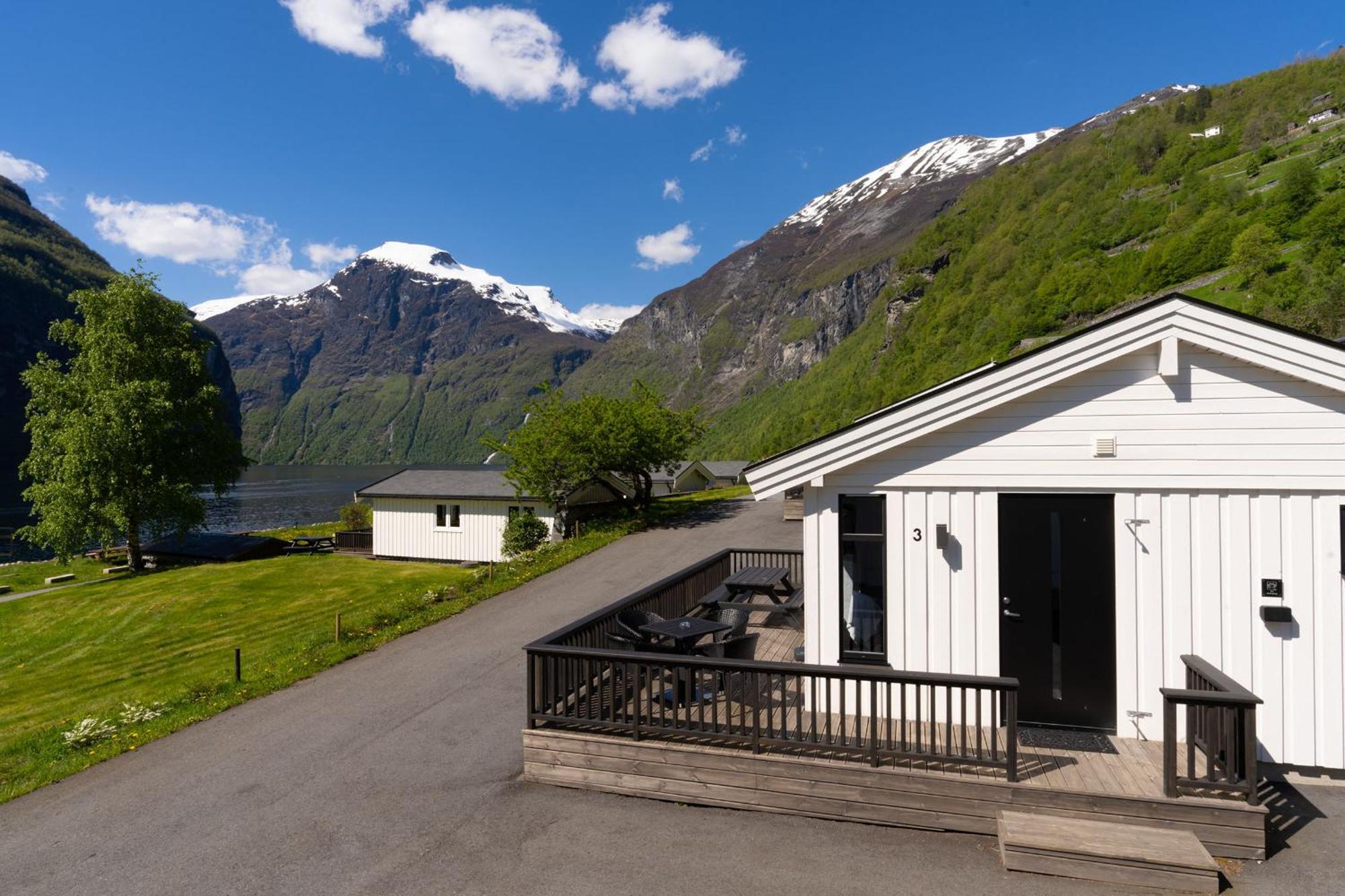 Geirangerfjorden Feriesenter Hotel Exterior photo